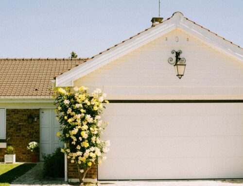 Why Garage Door Replacement Becomes the Smarter Choice for Older Homes in Raymore
