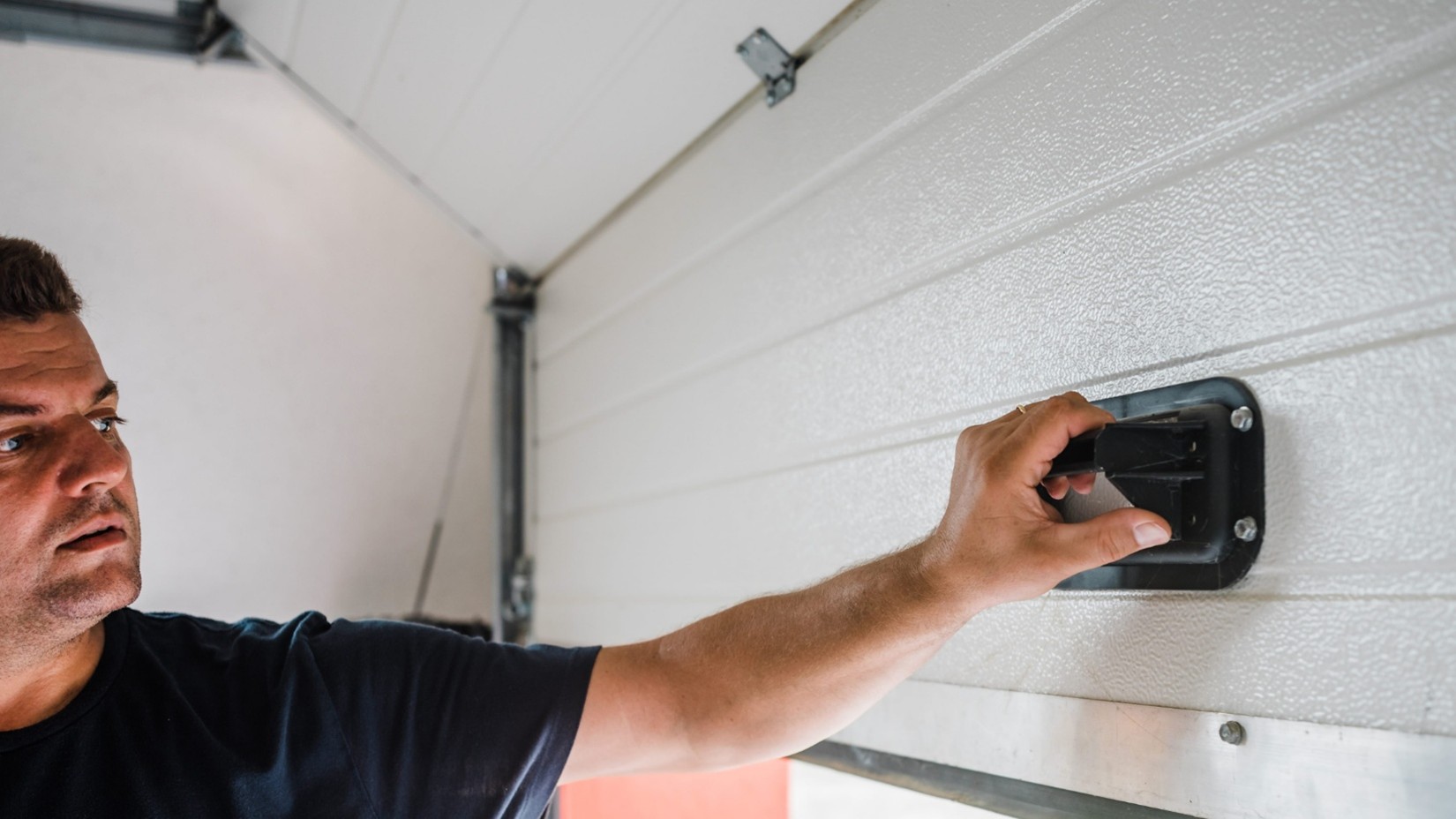 garage door replacement in Raymore